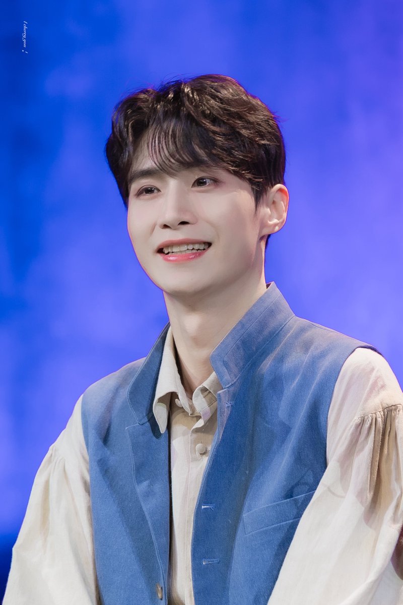 260110N 프라테르니테
/ 사인회

제르베 役 #이세헌

사르르 이쁘니 우슴 💗💕💓