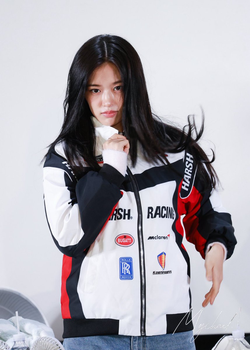 mychael7235's tweet image. 250111 IVE TPE FANSIGN

나한테 플러팅하지마

#IVE #아이브
#ANYUJIN #안유진