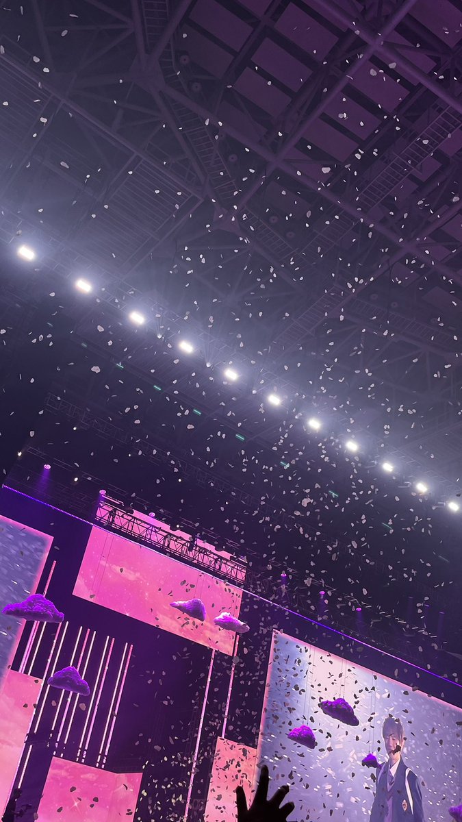 fearlessbaek's tweet photo. 벌써 일주일이나 지났다뇨..
돌아가고 싶어...🥹
봐도봐도 좋고 행복해지는 백현아 너가 너무 잘해서 난 정말 걱정되는 게 하나두 없다 너만 행복하면 돼..💖💖 https://t.co/L3Yp5WZn4V