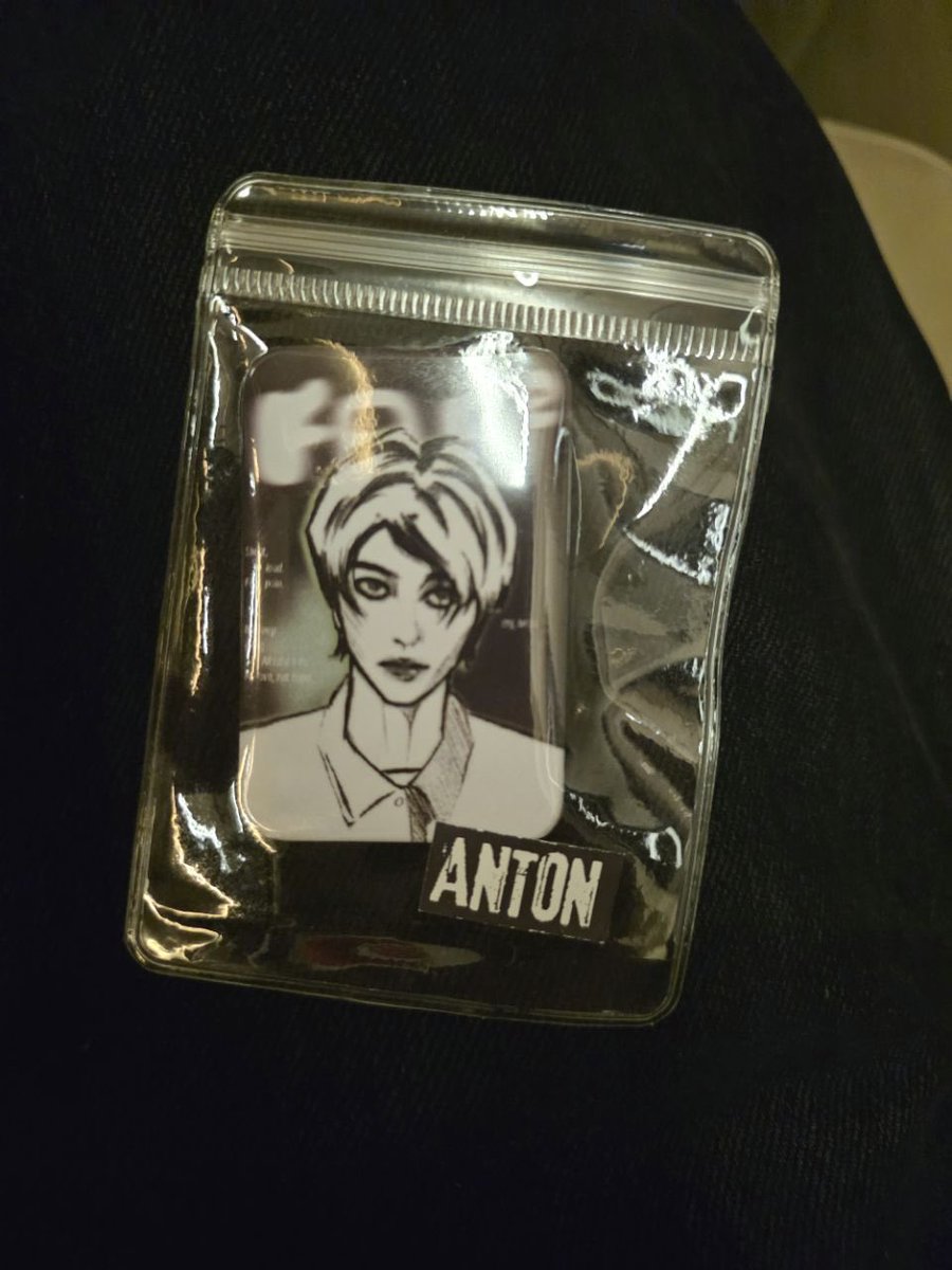 MYANTON_TH's tweet image. #บับเบิ้ลแอนตัน 🫧 260111

🦕 (ส่งรูปแอนตันอีโม)
🦕 เข้าร่วมด้านมืดแล้วล่ะ🌚

#앤톤이즈히얼
#ANTON #앤톤 #RIIZE #라이즈