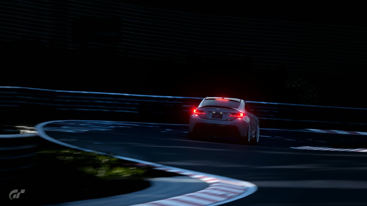 lzxq__'s tweet photo. いけめん!
#GT7 #グランツーリスモ #LEXUSRC https://t.co/c1fhtXfs3a