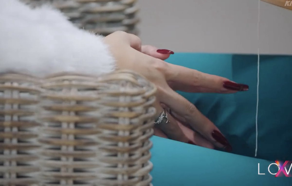 vc_ozu's tweet image. Nam shows her tender and shy personality only around Sunny

#LoveXReality