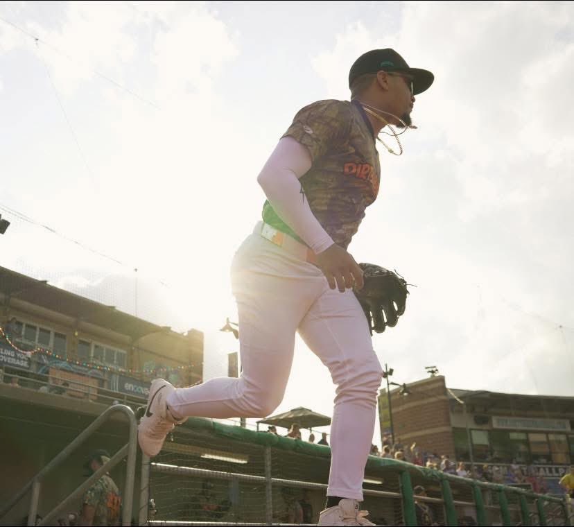 dirtybirdscwv's tweet image. Rain rain go away we’re dreaming of sunny days filled with baseball games ☀️ ⚾️ 

#staydirty #DirtyBirds #CWV