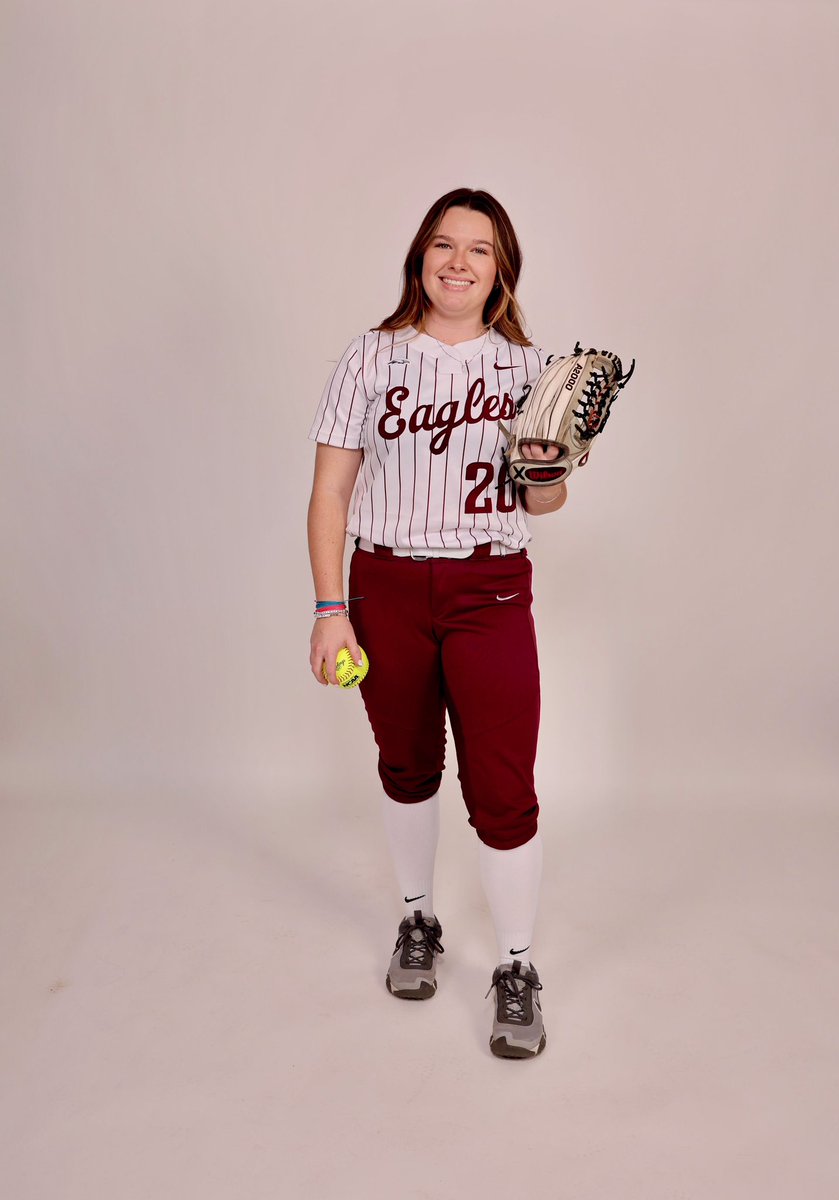 🚨 20 Days!!!! 🚨
#20 Makenzie Wallace 
Hickory Creek, Texas 

Coffee order: vanilla latte with almond milk

Fav bible verse: Isaiah 41:10 

Fav roadtrip snack: protein bar and nutrition tea