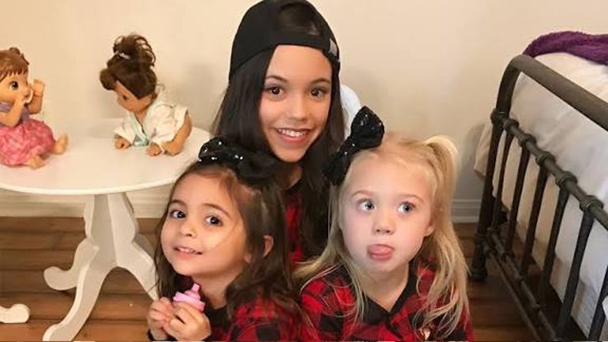 jennaortega13om's tweet photo. Old Video of Jenna Ortega with Everleigh and Ava.
DOES JENNA ORTEGA HAVE A BOYFRIEND?!? (Q&A) | ForEverAndForAva.
Via post video YouTube @ForEverAndForAva:
January 10, 2017.
9 years ago.
#Jenna #Ortega #JennaOrtega #Jennaism #GODDESS #QUEEN #AcceptYourIdol #Dawn #SavingFlora https://t.co/z7DEZMWF1u