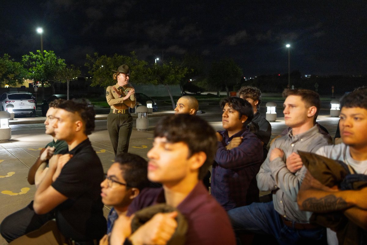 U.S. Marines tweet media