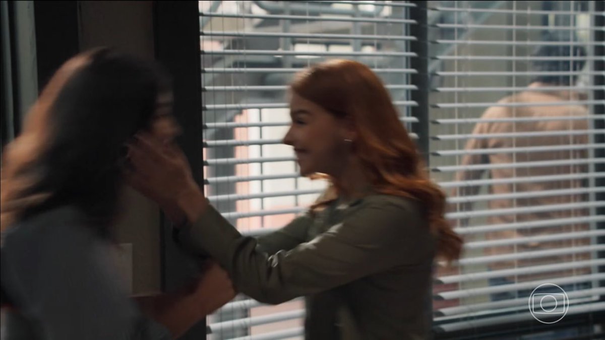 grigorisgirl's tweet image. O BEIJINHO RÁPIDO, ESTOU FORA DE MIM!!!!!!! #TrêsGraças