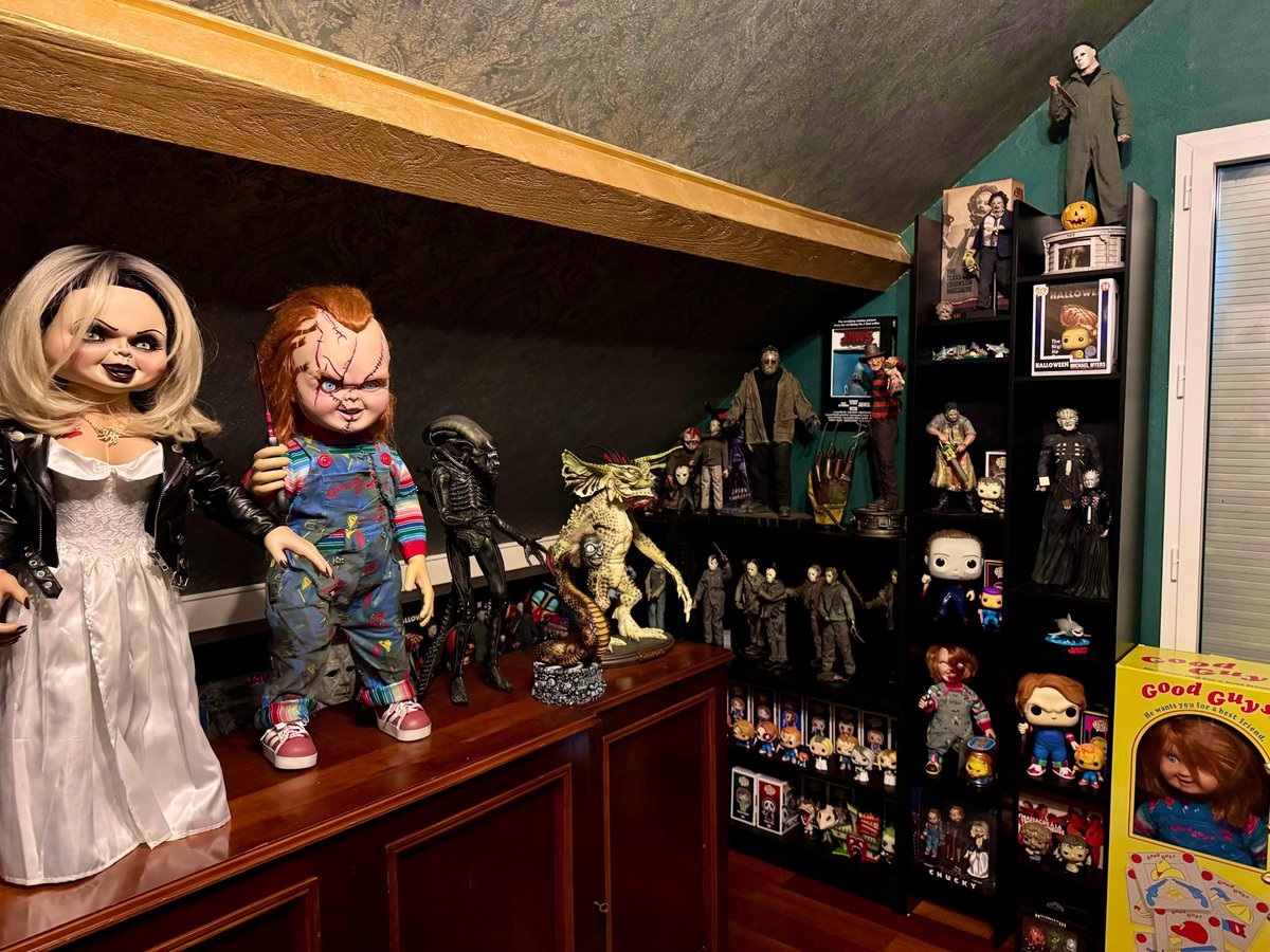 fab_M69's tweet image. Any Horror movies fans here ?

My personal collection :
Pennywise 
Jason Voorhees Friday The 13th
Chucky 
Michael Myers Halloween 
Leatherface 
Art the clown Terrifier
#HorrorFam #HorrorCommunity #Horrorfans