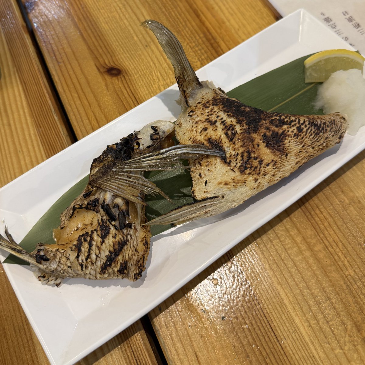 海鮮丼工房 尽@沼津

私：海鮮丼大盛り&amp;アジフライ
妻：本日のカマ塩焼き&amp;鯵のなめろう&amp;生しらす塩辛&amp;焼酎緑茶割り

懸念していた八王子JCTの渋滞が全く無くあっという間に沼津港へ🥰

早過ぎてお目当ての店がやってなかったので適当に入ったけど、全ての刺身となめろうとカマ焼きが最高で大当たり💯🤤