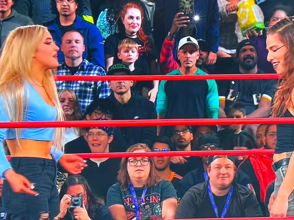 oralcarter's tweet photo. What an opening match

#AEWCollision #SkyFlight vs #DeathRiders!

During the trios match, Steel kept Marina from interfering 

Post-match, #MarinaShafir gets in #ZaydaSteel’s face, Zayda doesn’t back down https://t.co/bSR4rEcmfV
