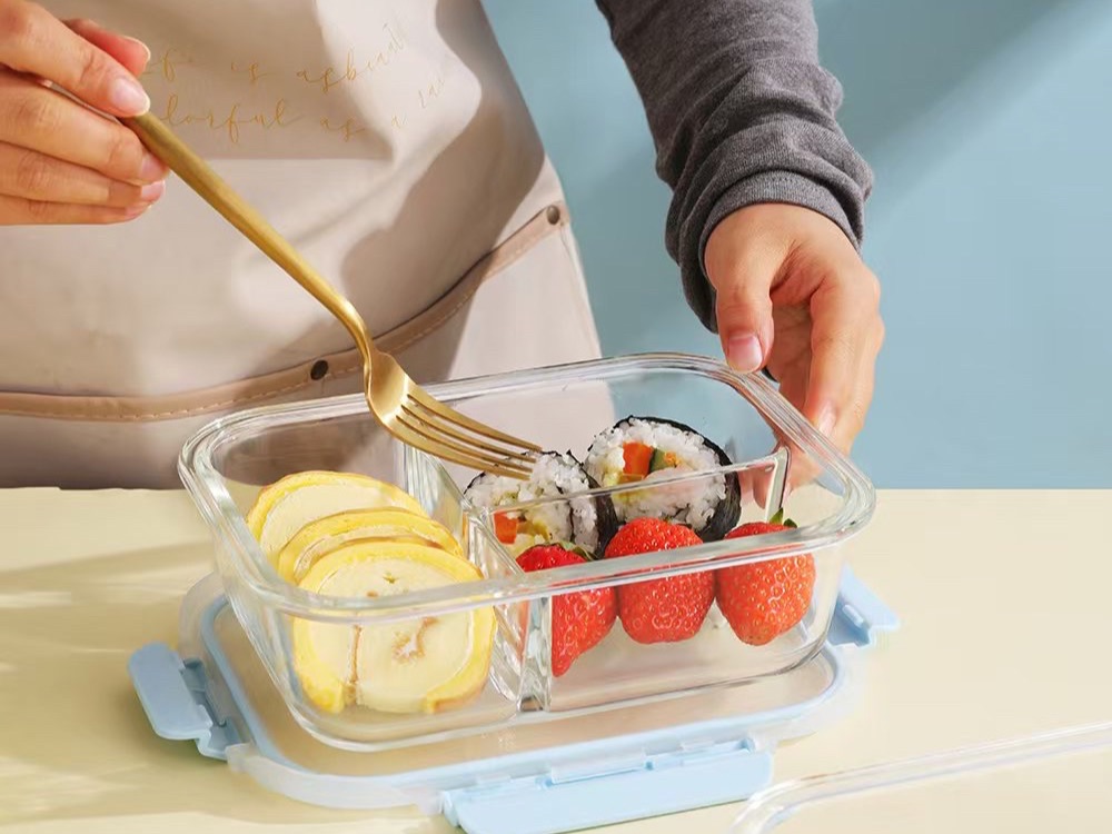 EWIGERSTER's tweet image. Borosilicate Glass Lunch Box，Freshness Wherever You Go
🔒 Secure airtight seal, leakproof design—mess-free for work &amp;amp; travel.
🍲 Microwave &amp;amp; freezer safe, preserves the original flavor of meals.
Shop now →hengyuanhuitong.1688.com
#GlassMealBox #OdorFree #PortableLunchBox