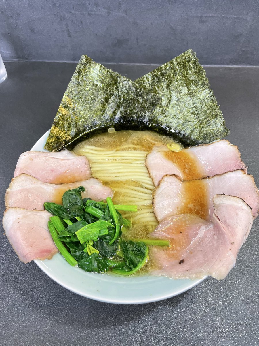 AirErn's tweet photo. 今日の朝ラー☀️
オーソドックスな家系では無く確かに邪道
だがしかし美味すぎる。#邪道家　#無化調 https://t.co/6IqLmDNBPX
