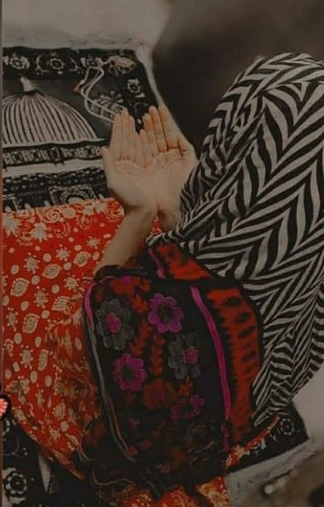 ٱلسَّلَامُ علیکم وَرَحْمَةُ اللهِ وَبَرَكَاتُهُ🌹
صبح بخیر💐
اللہ آپ کے دن کو سکون دل کو اطمینان اور سوچ کو راحت عطا فرمائے
دل کو اپنے ذکر سے منور رکھے
اور زندگی کو اپنی رحمت نعمت اور خوشیوں سے روشن اور مالامال رکھے
آمین ثم آمین 🤲