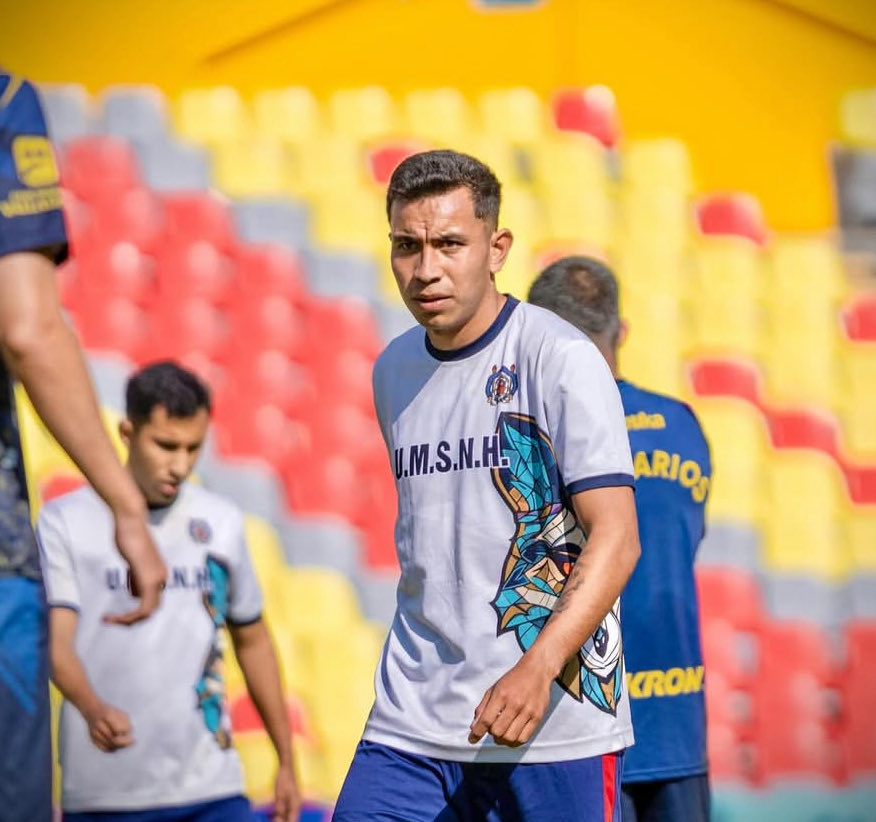 Jóvenes que dan gusto verlos en platen y hoy en la banca. Goleador del TDP con la Universidad Michoacana. ⚽️🦊

Este chavo tiene futuro y un chingo de ganas de sobresalir. Cristian ‘Tigre’ Castro.🐅
