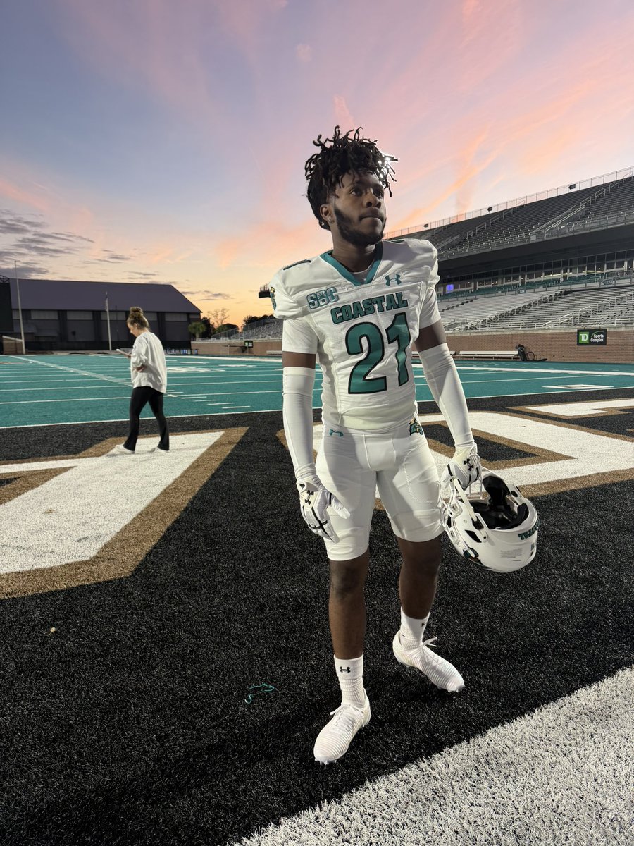 King white 🌟 tweet media