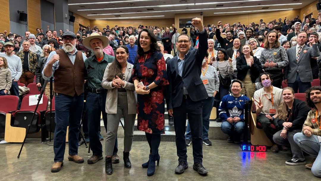 Thank you to <a href="/theONDY/">Ontario New Democratic Youth</a> and <a href="/TorontoNDP/">Toronto NDP</a> for hosting, and to <a href="/Rob_T_E_Ashton/">Rob Ashton</a>, <a href="/tanille__/">Tanille -</a>, <a href="/avilewis/">Avi Lewis</a>, and <a href="/HMcPhersonNDP/">Heather McPherson</a> for an evening full of great ideas and discussion.