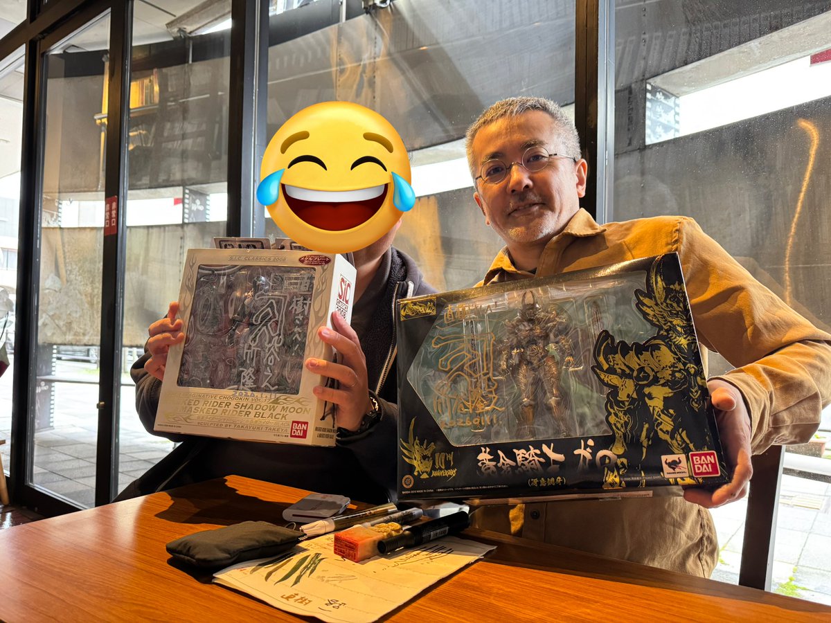 竹谷隆之さんのサイン会 牙狼に金色サイン、シャドームーンに銀色の