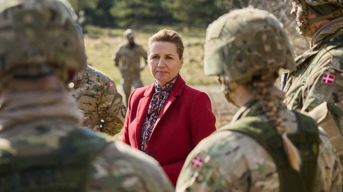 ferozwala's tweet image. #Danish troops ordered to shoot first, ask questions later if #Greenland is invaded 
x.com/ferozwala/stat…
Danish troops must open fire — even without direct orders — if invaders try to capture Greenland by force, Denmark’s Defence Ministry said as the #US weighs military
