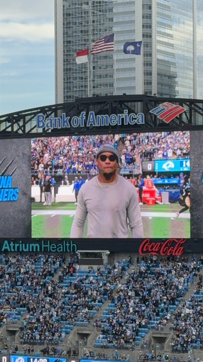 NickStevensHS's tweet image. The @Panthers game tonight was an amazing atmosphere, result aside. It felt great being back at Bank of America Stadium with that kind of excitement. No one sat down. You could tell it had been 10 years. Hopefully it won’t be 10 more! #KeepPounding