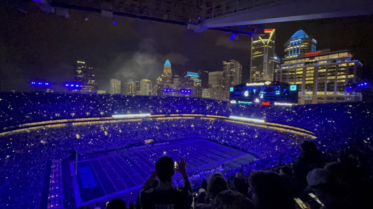 NickStevensHS's tweet image. The @Panthers game tonight was an amazing atmosphere, result aside. It felt great being back at Bank of America Stadium with that kind of excitement. No one sat down. You could tell it had been 10 years. Hopefully it won’t be 10 more! #KeepPounding