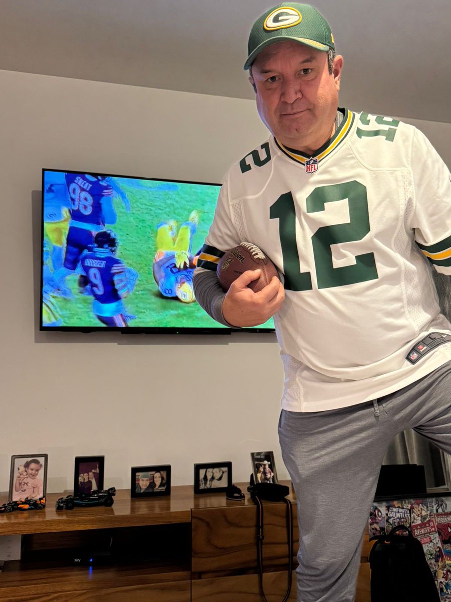 SpiderChango's tweet photo. VAMOS PACKERS!!!!!!! @FOXSportsMX https://t.co/JBgMHagVnC
