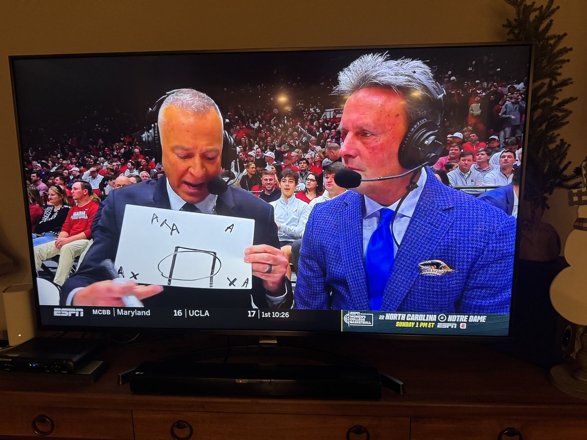 gym_picker's tweet image. Hey @espn…

Can we open up the budget and reach out to my friends at @KBA_Coach and get @CoachJimmyDykes a Korney Board to draw up some plays on?  

He’s got some good points but the man needs a KBA Dry Erase! 
Sheesh!!! 

Roxton, Texas!!!