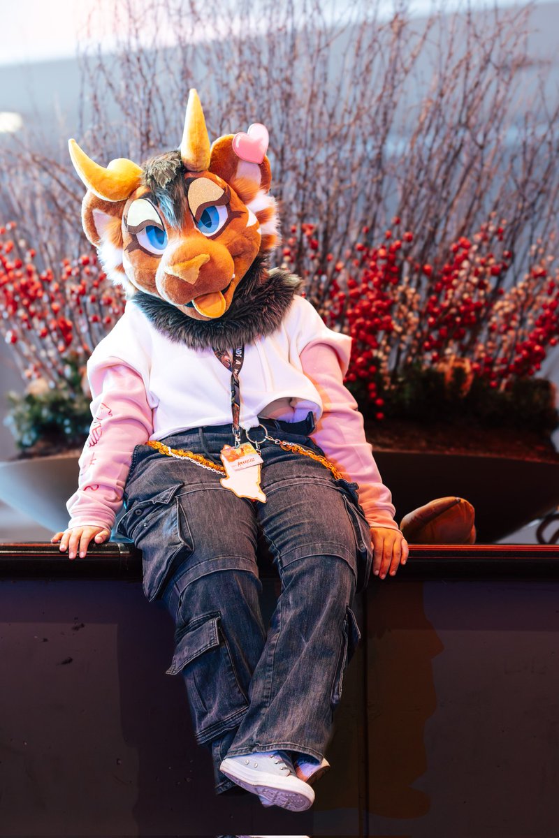 SyrinFlyin tweet media