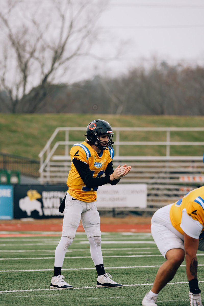 BLAKE HARRINGTON DUAL SPORT 26’ RHP/OF & QB tweet media