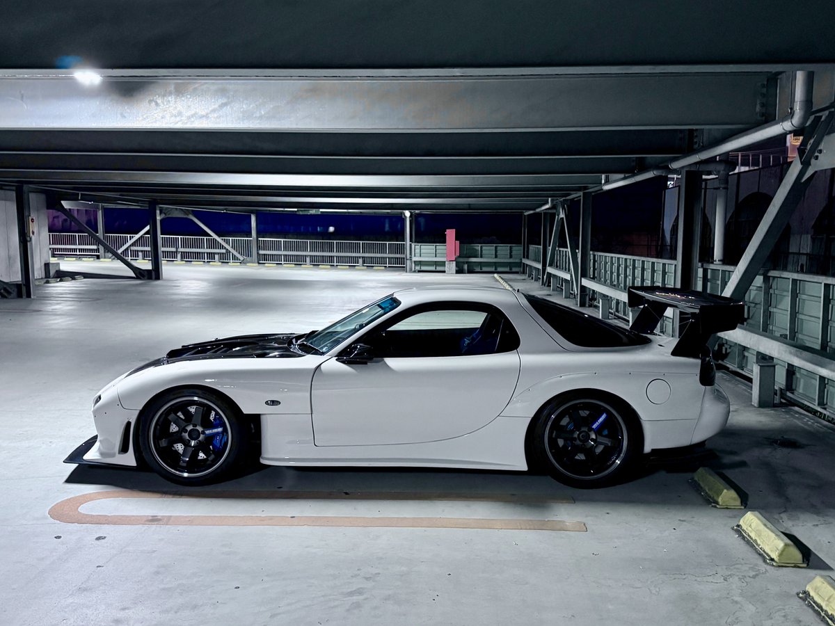 FD3Sの横からのシルエットは良き