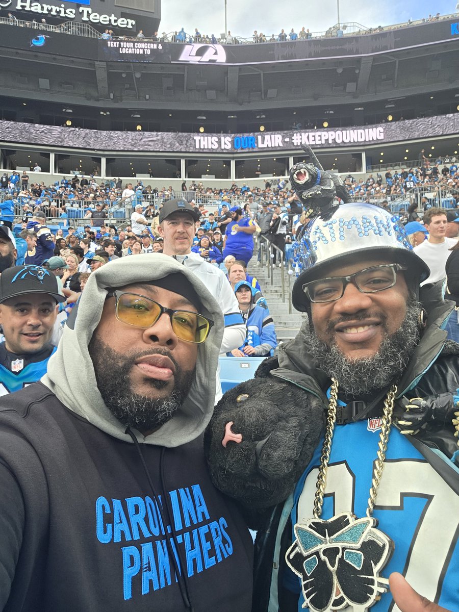 OneMurk's tweet image. S/O to @CatmanJr87 and the gentlemen behind me. Had a blast! #KEEPPPOUNDING