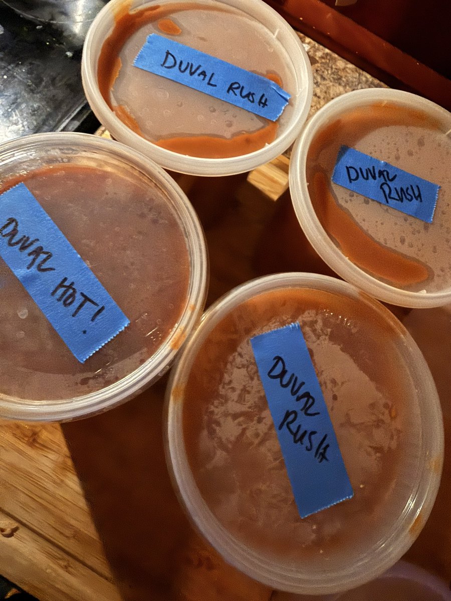 TwoDadsTailgate tweet media