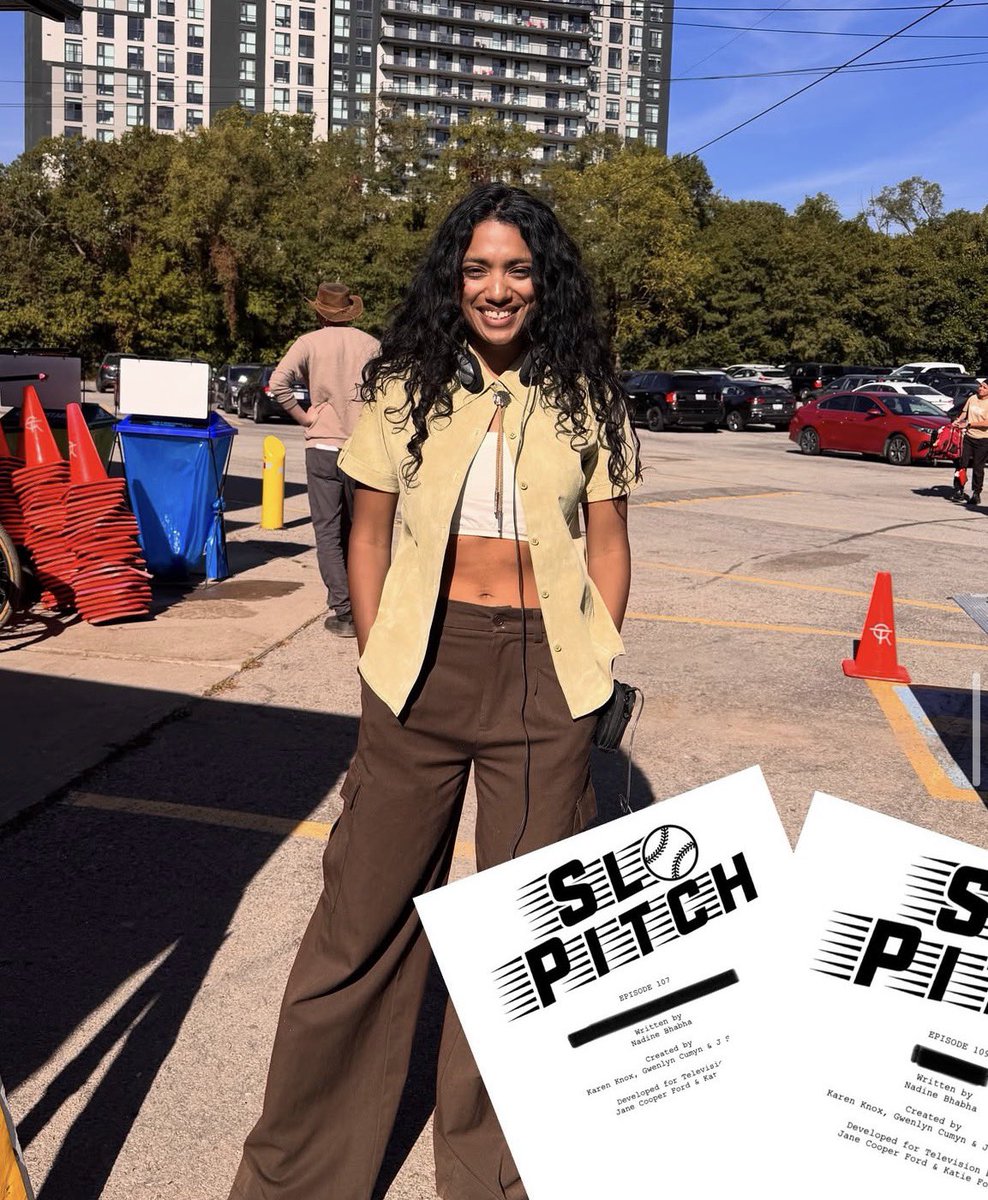 slopitchupdates's tweet image. IT‘S HAPPENING Y‘ALL IT IS REALLY HAPPENING #slopitchoncrave  
the way we’re about to be blessed with a lesbian softball show crave canada original this 2026!