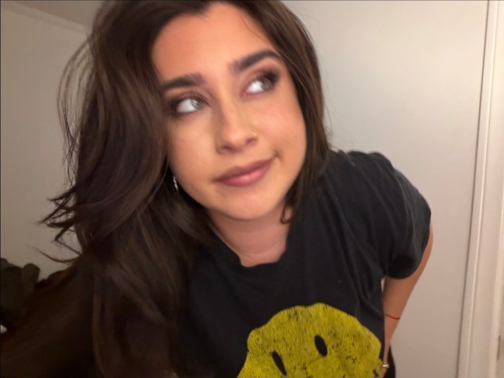 sitelaurenjbr's tweet image. PRINCESA LINDA!

Lauren postou no App dela: