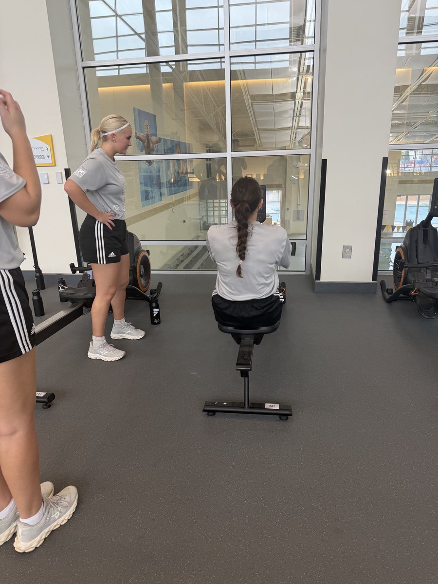 Crystal Hampton tweet media