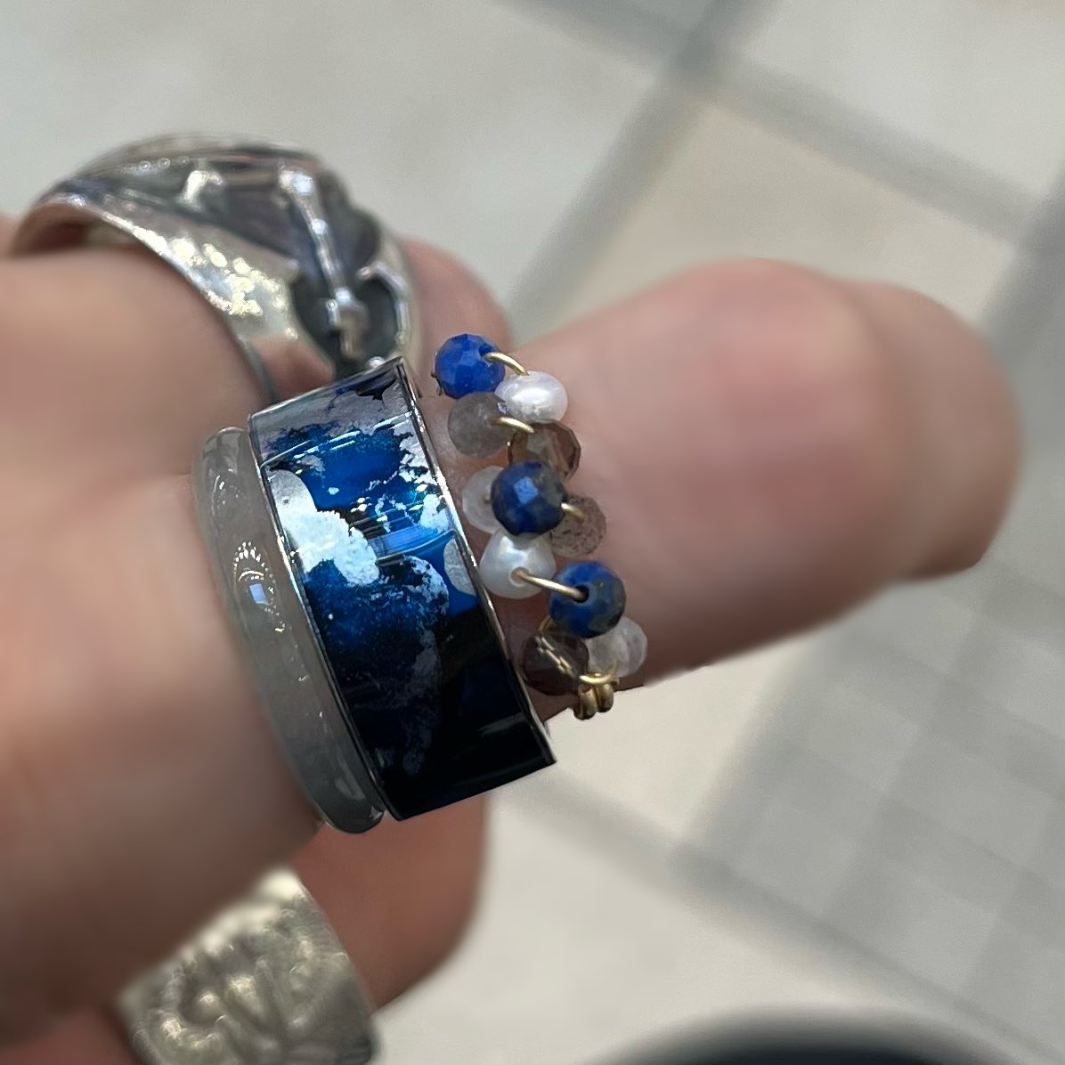 rangec's tweet image. サンシャイン内をうろうろしてて買っちゃった指輪（粒々のやつ）