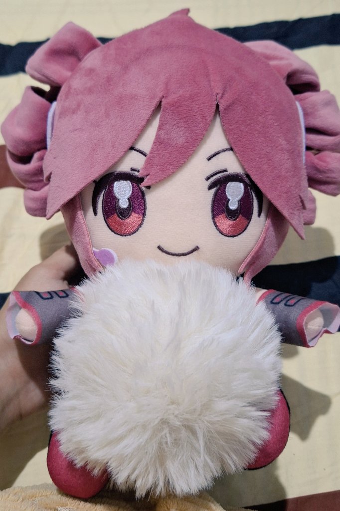 20_wolfboy's tweet image. Good night, Teto found this soft little ball