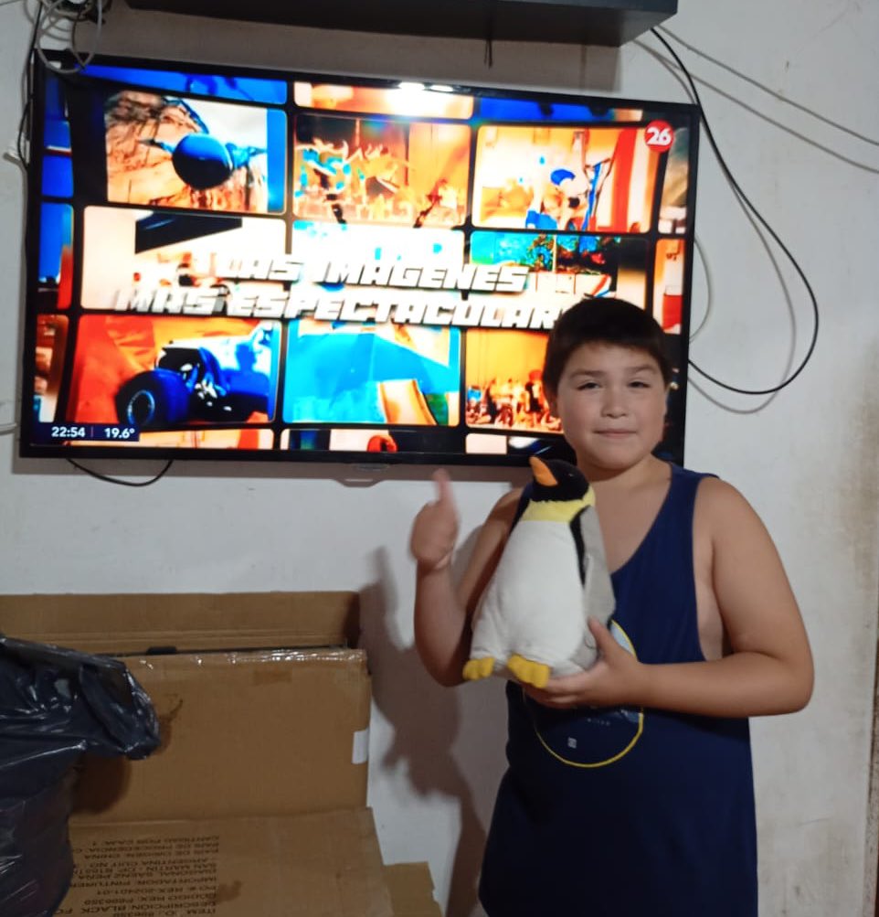 #LasImagenesMasEspectaculares #canal26 otro sábado y esta vez con mi pingüino ❤️ desde Florencio Varela , un saludo a todos !! Gracias por pasar mi foto.