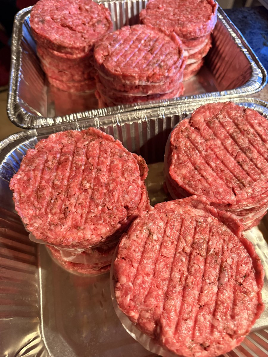 TwoDadsTailgate tweet media