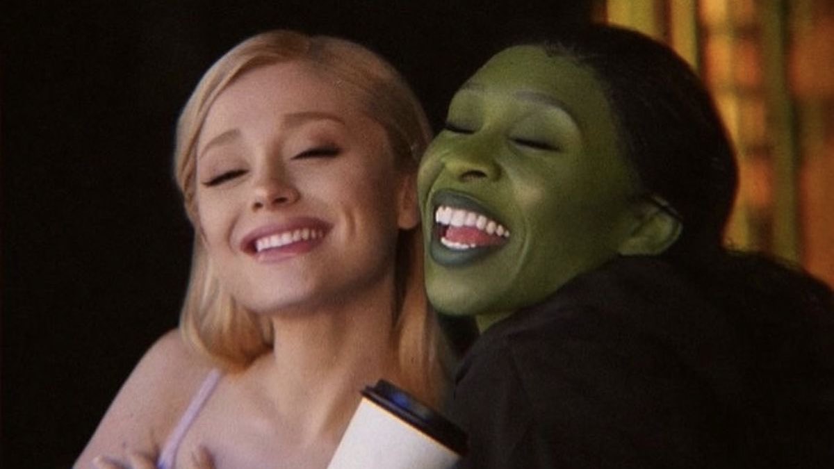 theegrandeheels's tweet image. i just want to highlight how cruel and unfair the internet has been towards ariana and cynthia for 2 years 

two talented women shamelessly showed love, respect, admiration and affection for each other, the work they did and the characters they portrayed

for that, the world used…