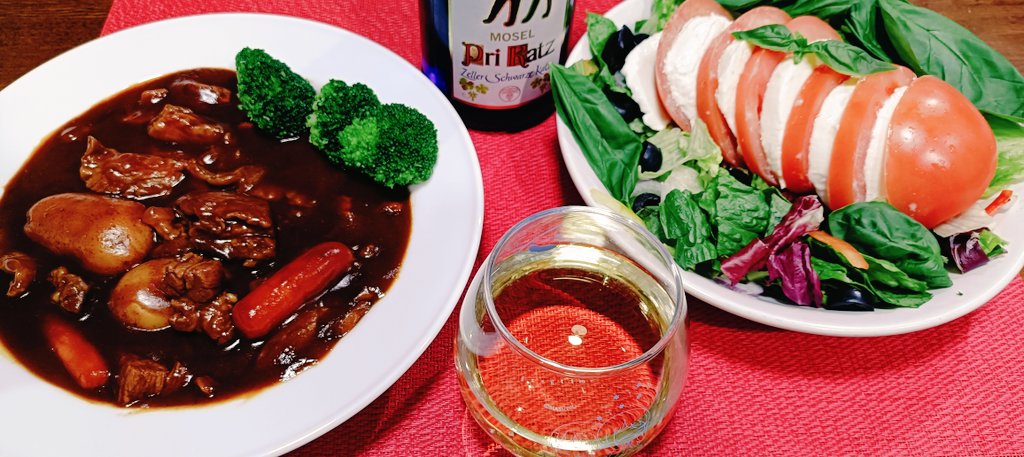 白衣性恋愛症候群 天藤いつき いつきのシチュー皿 2枚 本日は 白衣性愛情依存症の 天藤いつき の誕生日という事で、お祝いに