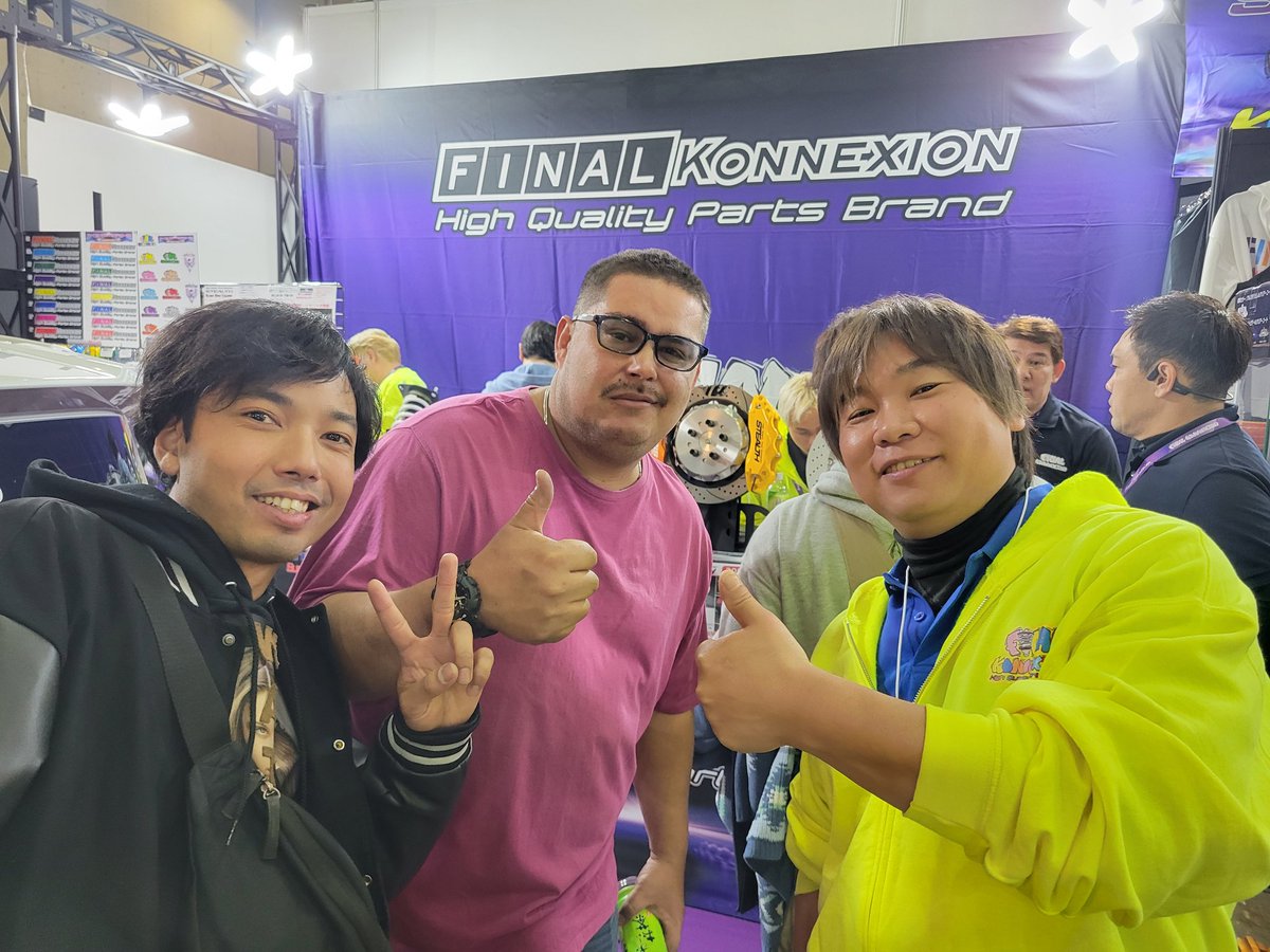 growing_up_D's tweet image. #東京オートサロン ３日目‼️
朝からお客様で大にぎわいしております🤗
スゴく有り難いですね～✴️
さー最終日も頑張って行きましょう❗宜しくお願いします😉
#ファイナルコネクション
#growingUP
#ドリフト
#マークＸ
#fdj