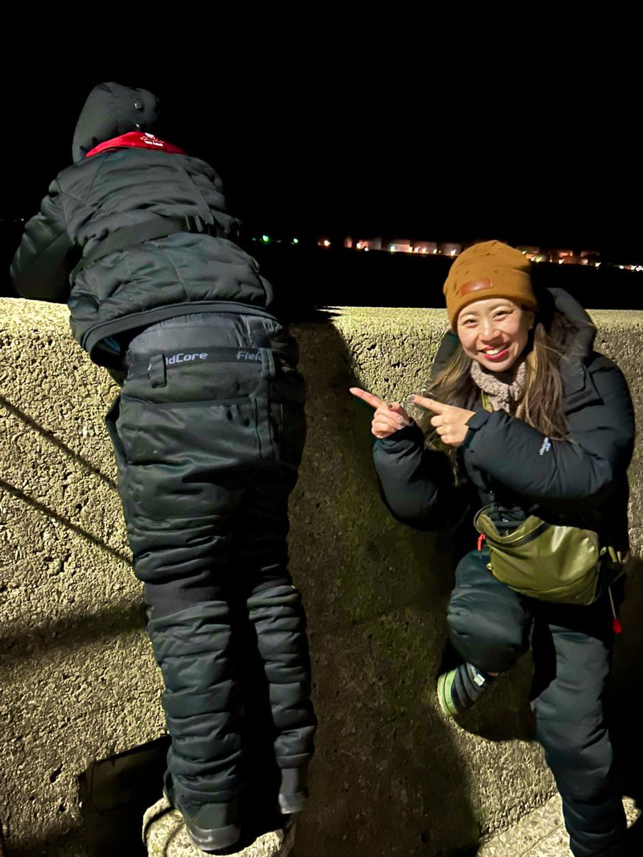 yasuco_835's tweet image. 広島爆風アジング🥹

息が出来ないほどの向風
２gを全力キャストして
１５カウント待ち（沈んでるかは不明w）
糸ふけを取る感じで巻いてジグヘッド位置確認の為のトントン
の爆風足元明暗メソッドで爆風メバルに🥹

フード取れて帽子飛んでった🌪️

マザーがまだ混ざる。
もう少し先かな…。