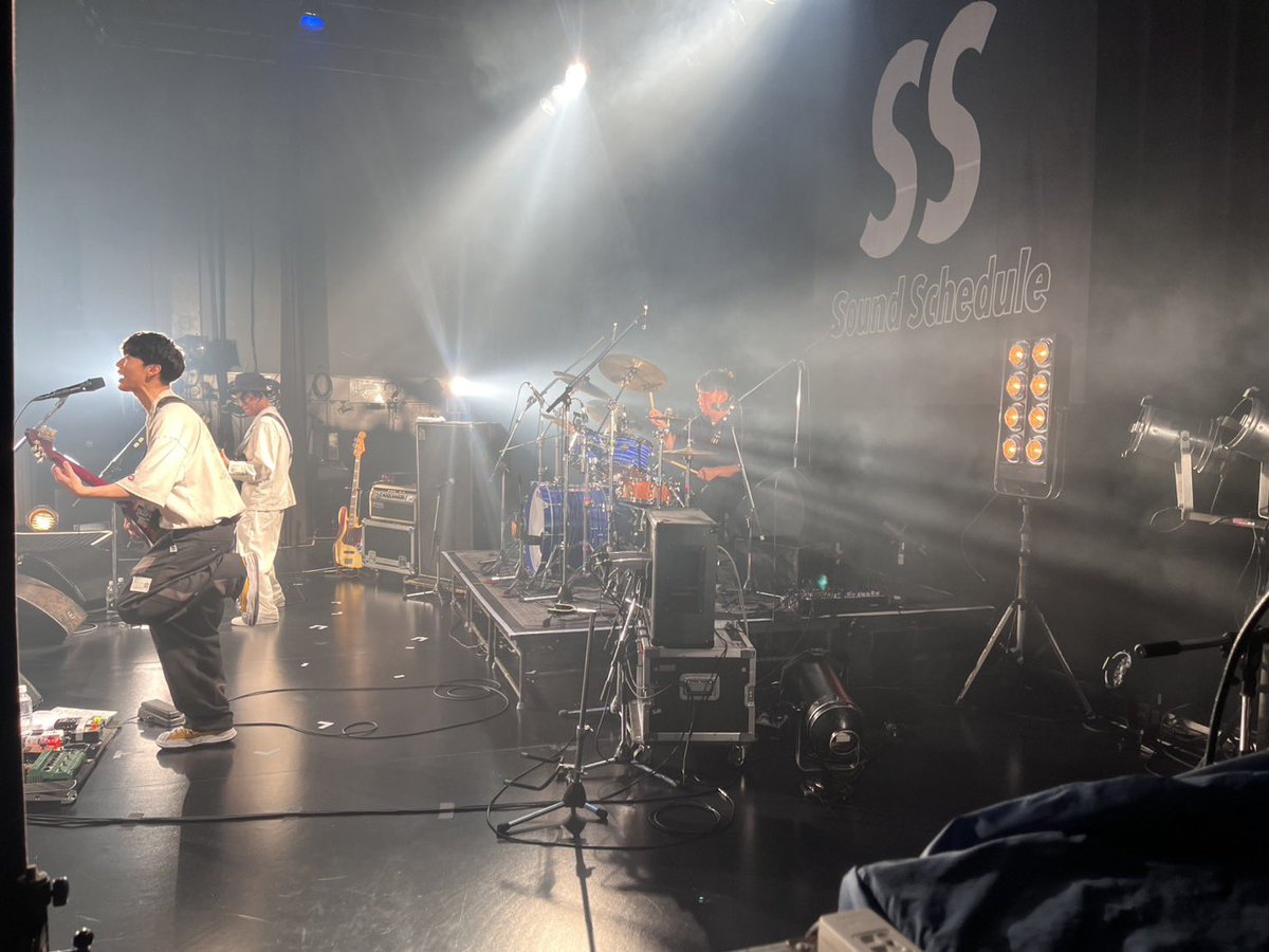 SS_PLACE's tweet photo. 昨日、大阪公演ご来場いただいた皆さま
ありがとうございました‼️

1st&amp;2ndの写真をお届けします🎵
立ったり座ったり（笑）
皆様お疲れ様でした、次は東京🗼
よろしくお願い致します。

サウスケ一同

＃サウスケ
＃soundschedule
＃BIGCAT ＃最高 https://t.co/fa8dHd6miD