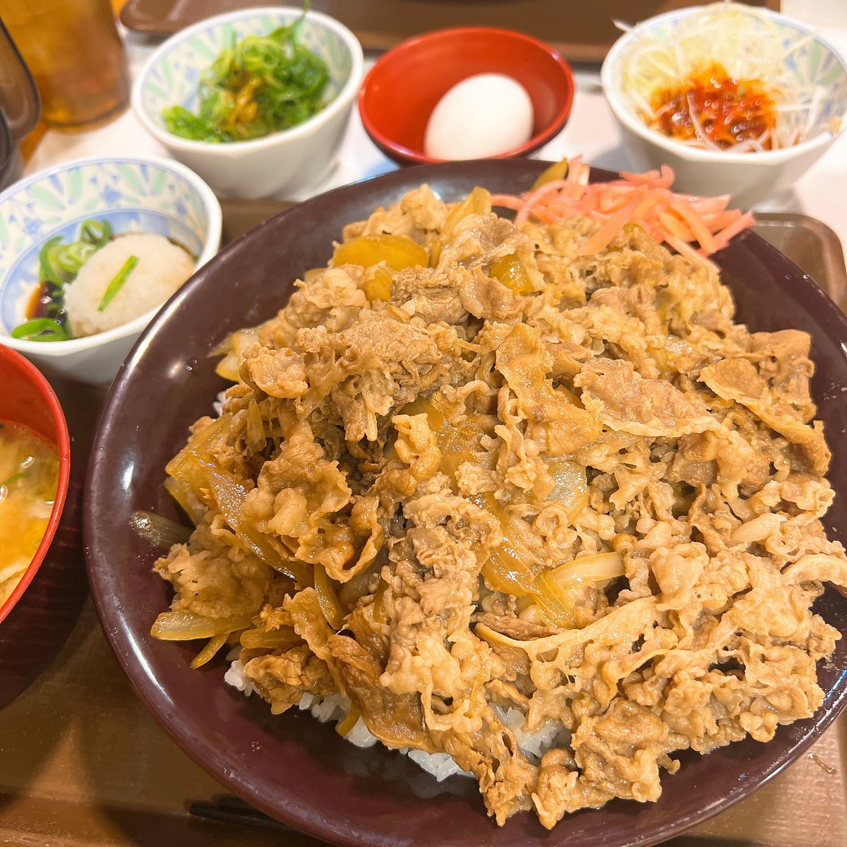 キング牛丼＋牛皿で肉マシ❤️ …デザートは最強武装カレー🍛✨✨ 深夜