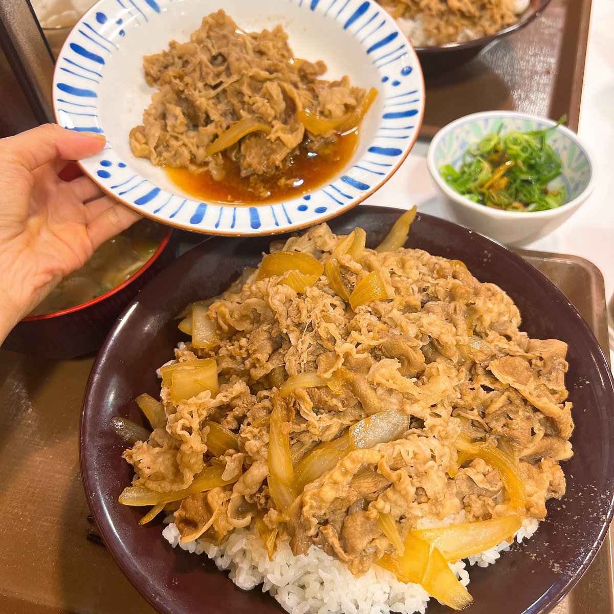 キング牛丼＋牛皿で肉マシ❤️ …デザートは最強武装カレー🍛✨✨ 深夜