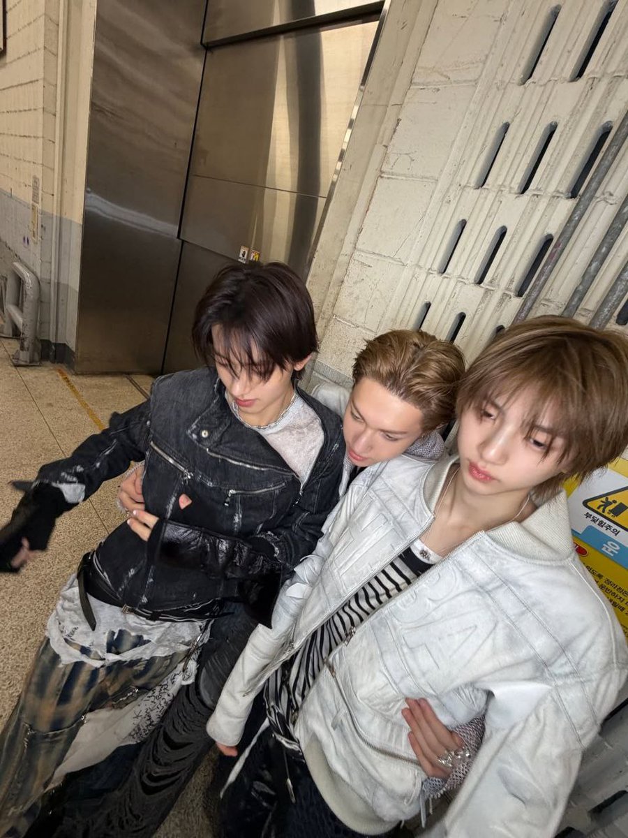 Matrinn's tweet image. Are we even in the same age or not? They look like my kids. Or maybe they are.