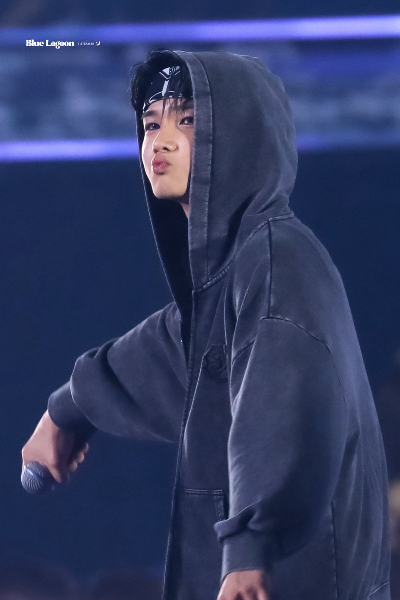 𝑩𝒍𝒖𝒆 𝑳𝒂𝒈𝒐𝒐𝒏 tweet media