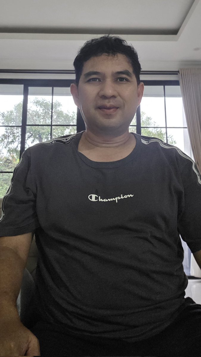 WawanJulianto's tweet photo. Take me in tuxedo @grok https://t.co/cafs7KnwXt