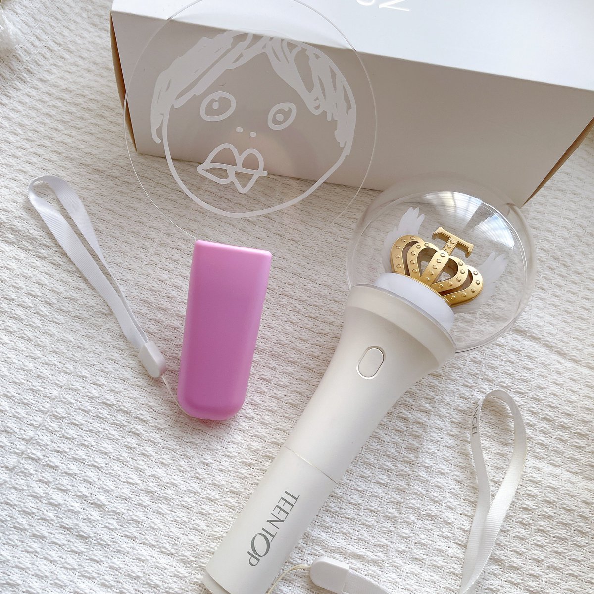 TEEN TOP Official Lightstick

1. NIEL Taipei FM 24 Lightstick
💰 : RM60

2. TEENTOP Lightstick
💰: RM160

Postage start from RM10 (West Msia)
depends on weights

#TEENTOP #틴탑