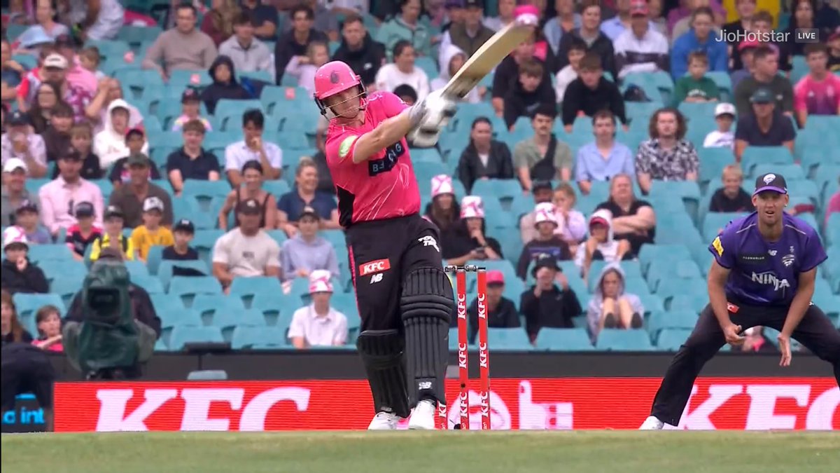 Dhoni_Tweetz's tweet photo. 1st 6s of the match from Steve Smith 😍✨
#SSvsHH https://t.co/ITgShMDI1L